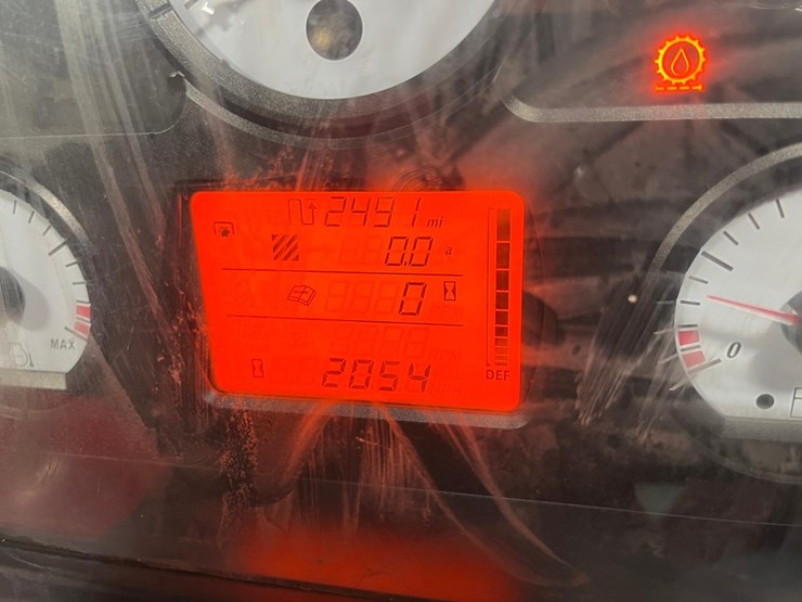 massey-ferguson-4708-image-24