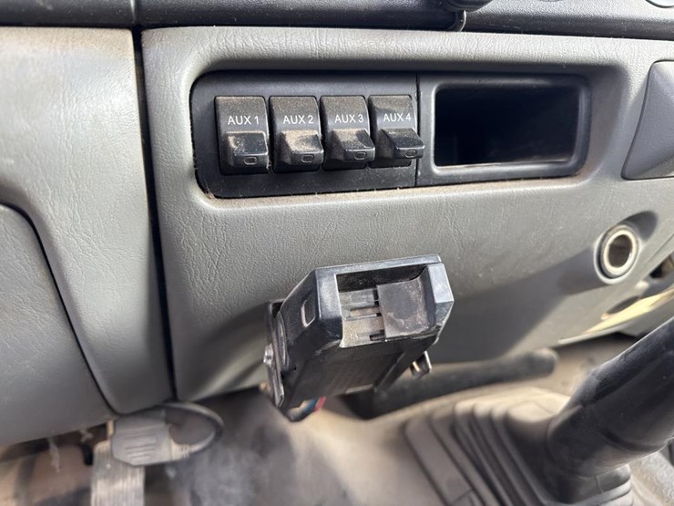 2006-ford-f550-image-68