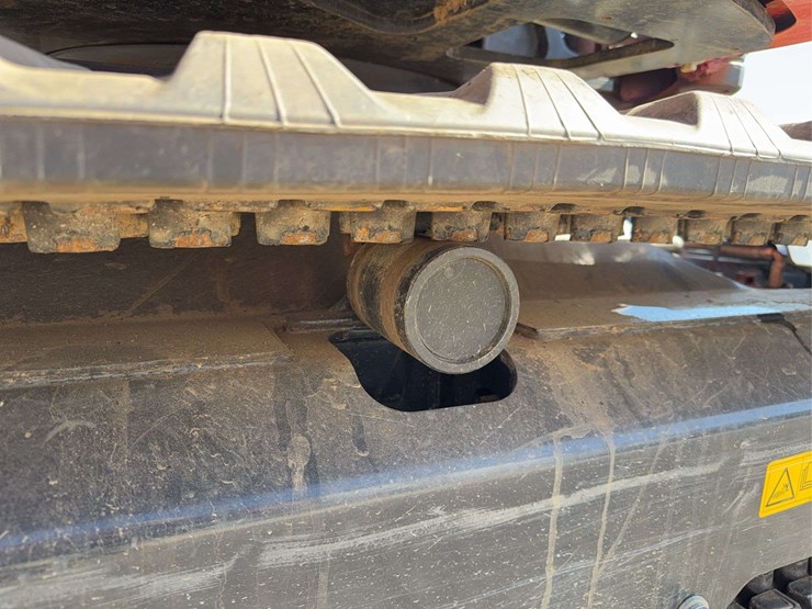 2022-kubota-kx040-4-image-14