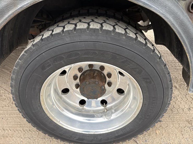 ford-f550-xlt-image-46