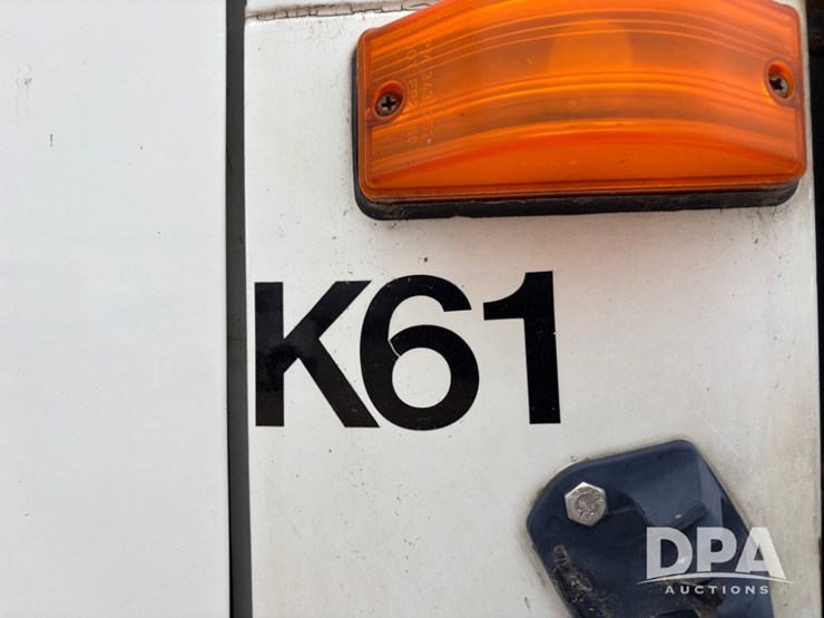 international-4900-image-25