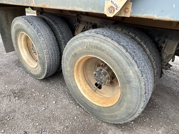 kenworth-t300-image-9