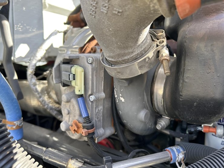 2017-peterbilt-337-image-87