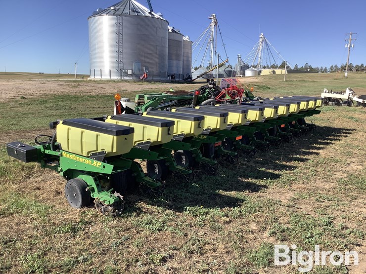 john-deere-1720-image-7