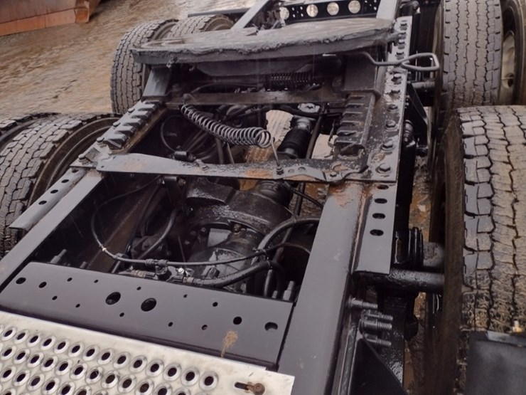 international-16-image-33