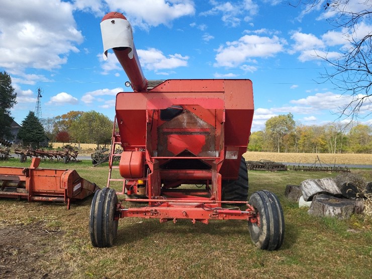 massey-ferguson-750-image-4