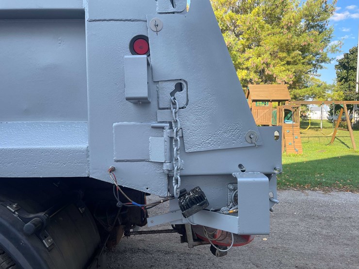 international-4900-image-23