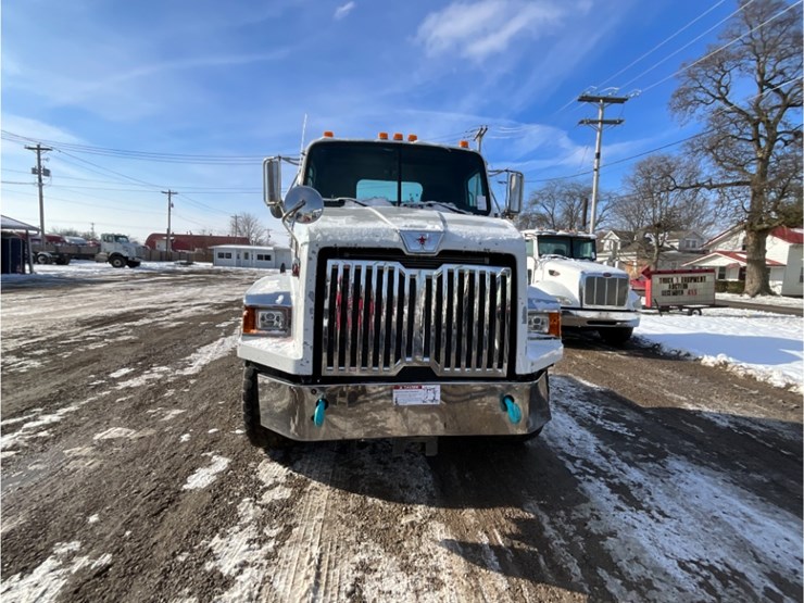 western-star-4700sb-image-3