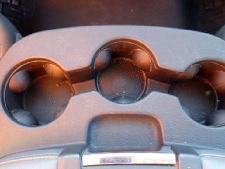 ram-1500-slt-image-56