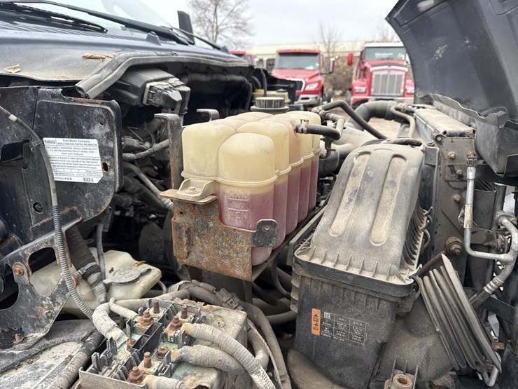 2007-ford-f650-image-16