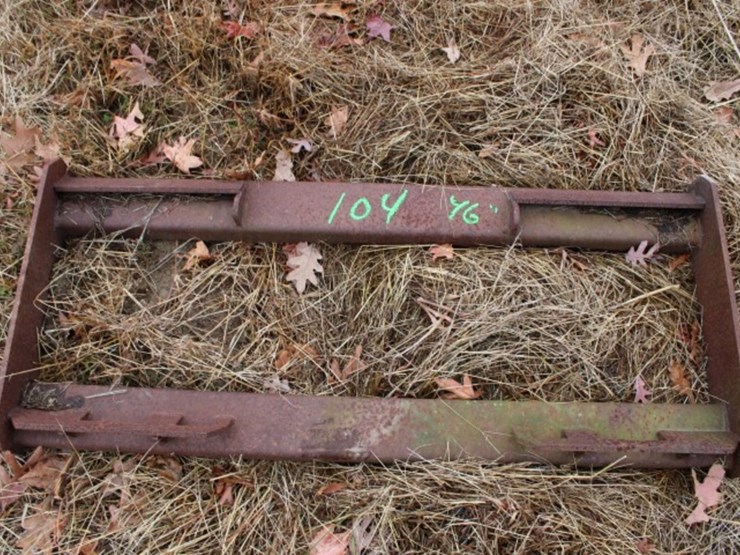 skid-steer-quick-hitch-bracket-46"-image-2