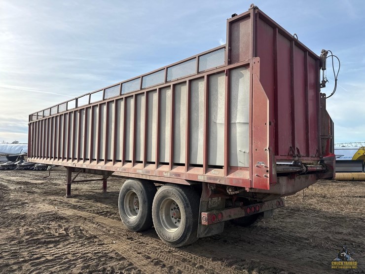 2008-meyers-boss-9136t-silage-trailer-image-3
