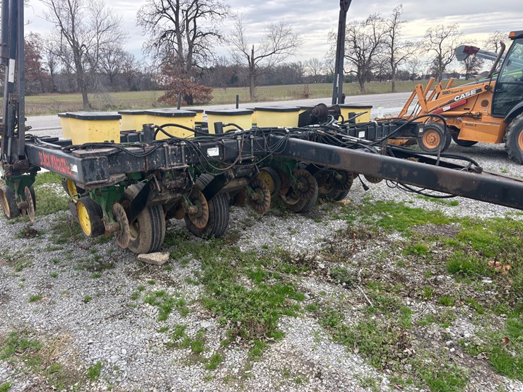 john-deere-7200-image-2