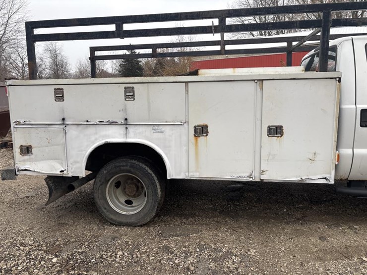 ford-f350-xl-image-18