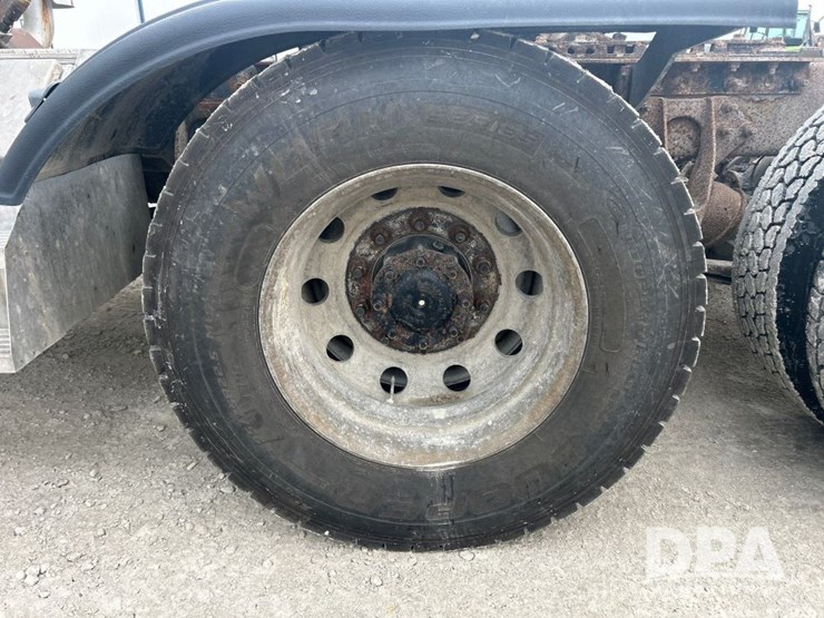 international-9900i-image-16