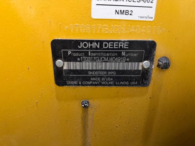 2021-deere-317g-image-29