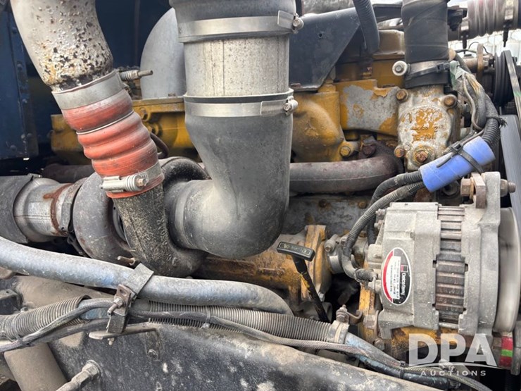 peterbilt-385-image-32