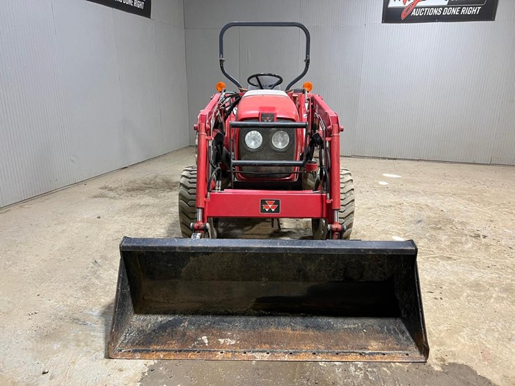 massey-ferguson-1533-image-8