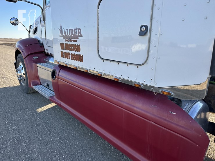 2014-peterbilt-386-image-19