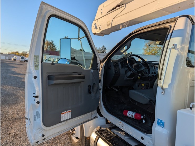 2015-ford-f750-image-22