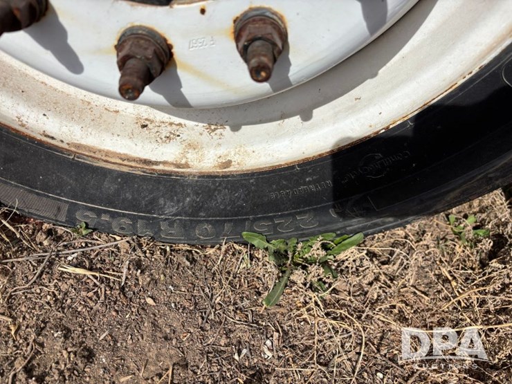 2011-ford-f550-image-21