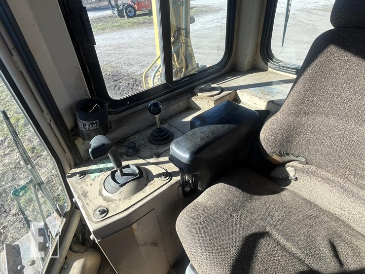 caterpillar-d6h-xl-image-37