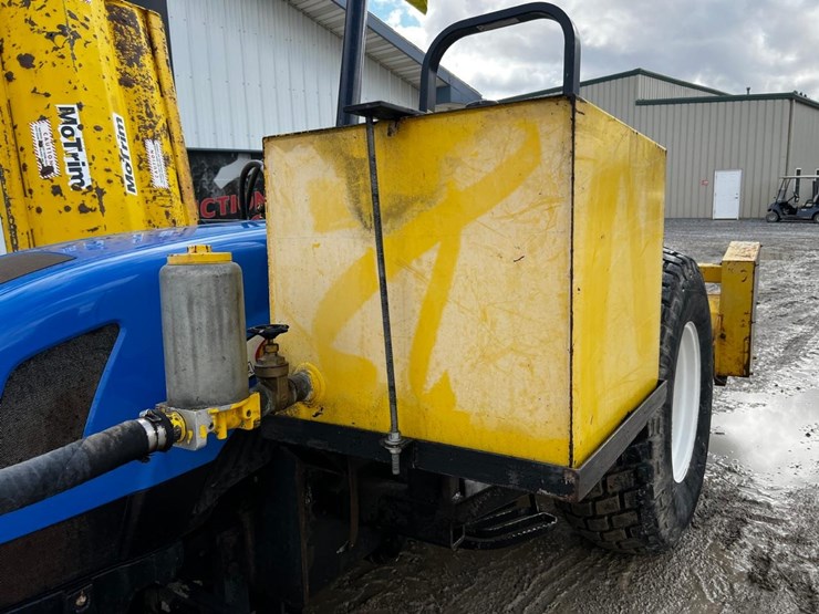 new-holland-tn70a-image-11