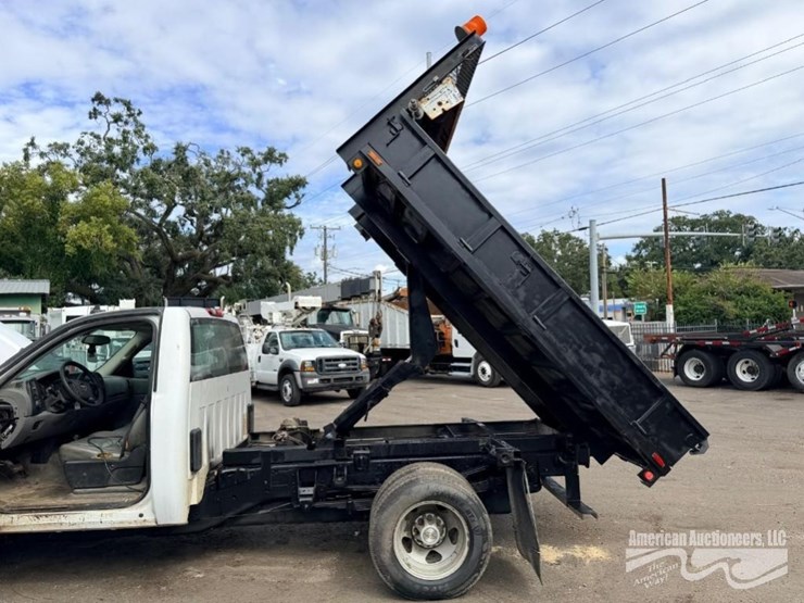 2009-chevrolet-silverado-3500-image-6