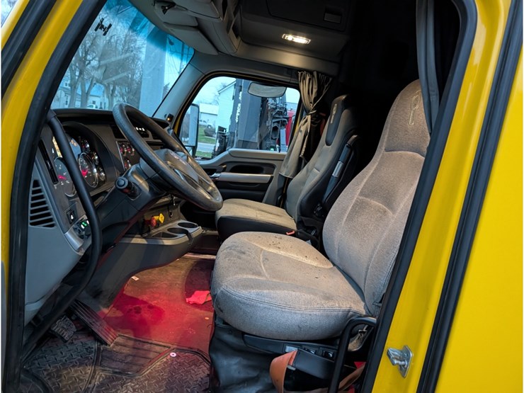 kenworth-t680-image-17