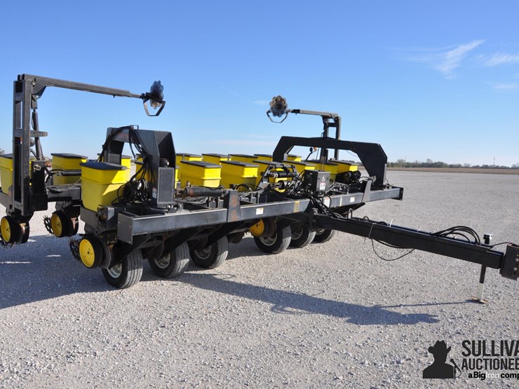 black-machine-16-17-image-3