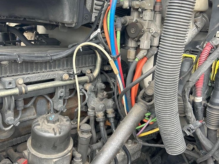 peterbilt-579-image-39