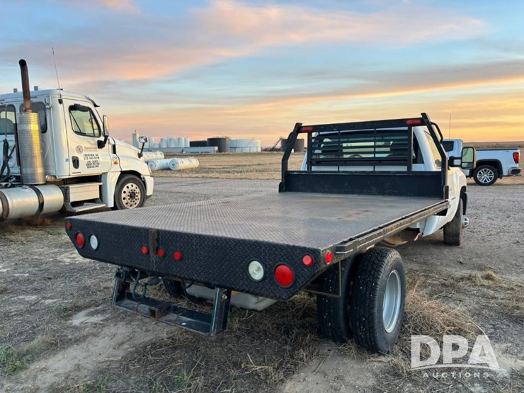 2009-chevrolet-3500hd-image-5