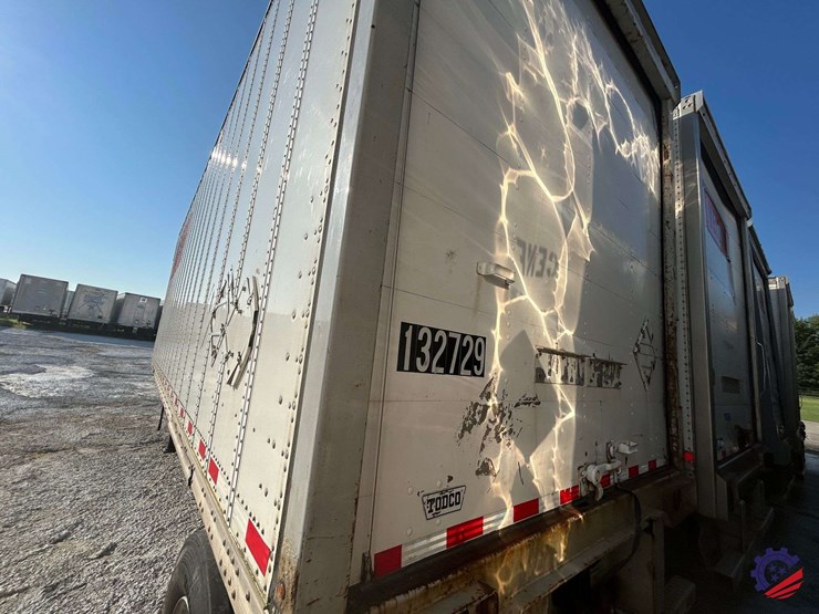 2015-stoughton-28-ft-x-102-in-image-6