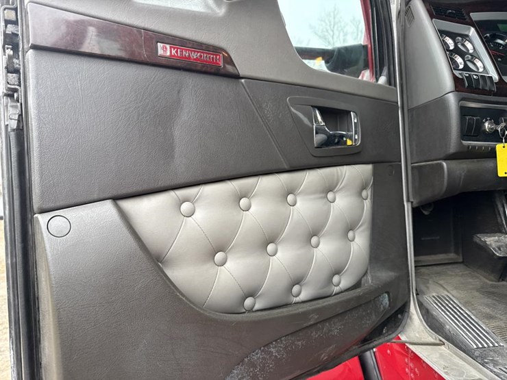 kenworth-t800-image-37