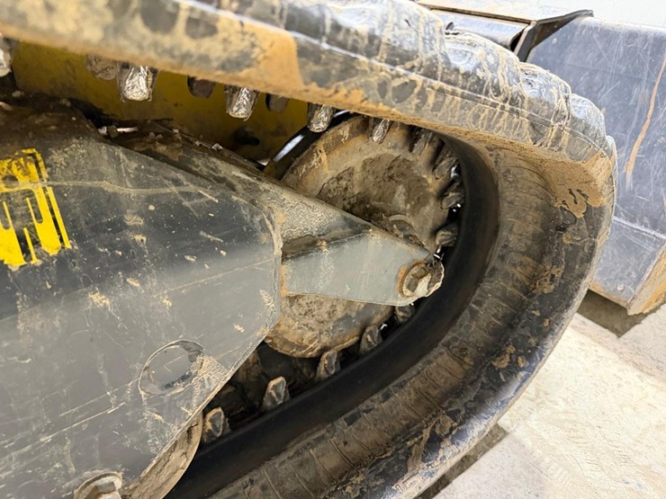 2024-new-holland-c337-image-21