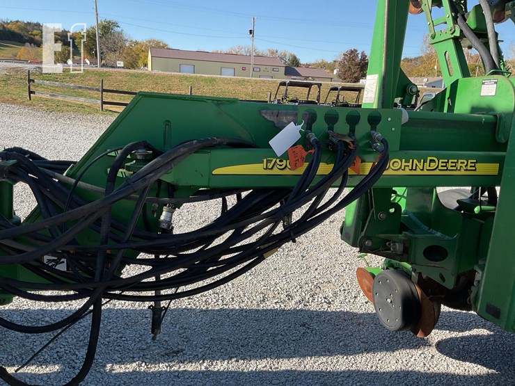 john-deere-1790-image-34