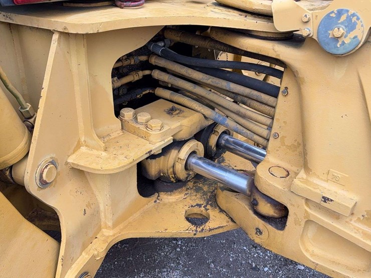 caterpillar-416c-image-20