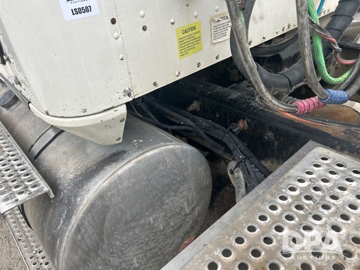 international-9900i-image-30