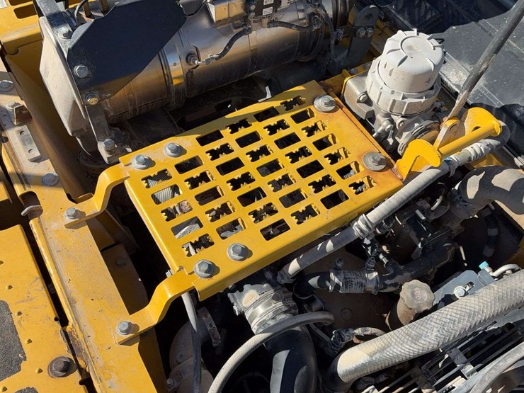 komatsu-pc210-lc-10-image-44