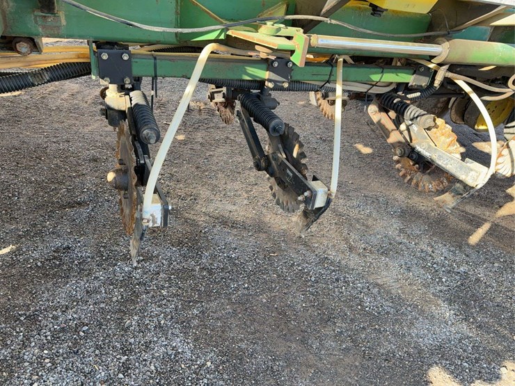 john-deere-7000-image-14