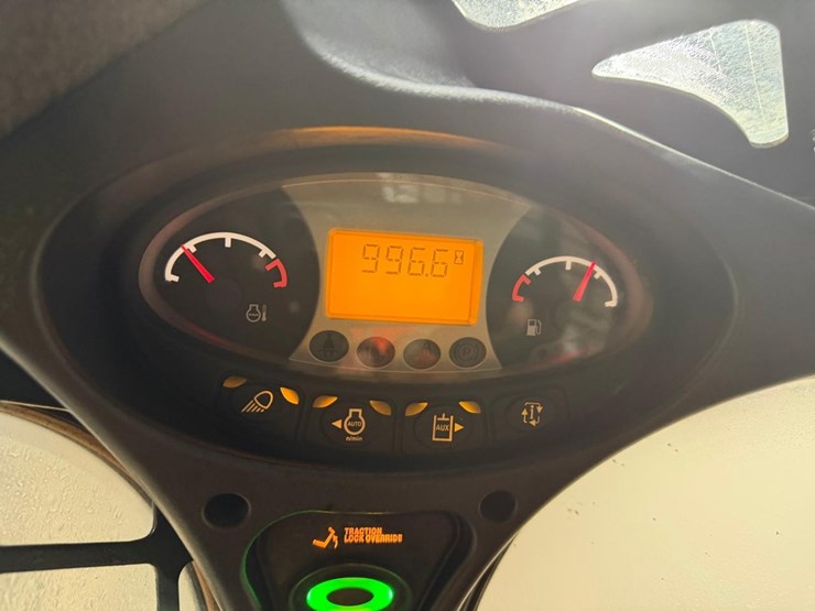 2021-bobcat-t595-image-22