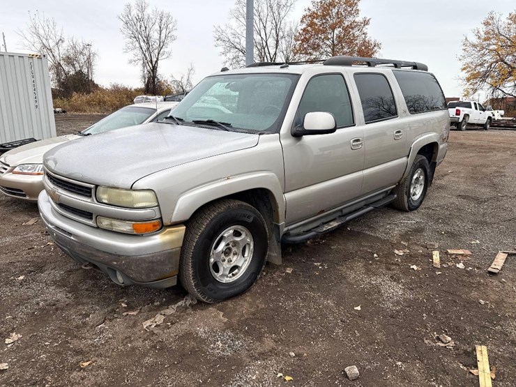 chevrolet-suburban-image-1