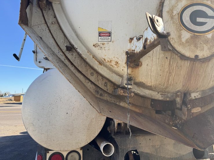 2002-vactor-2100-image-43