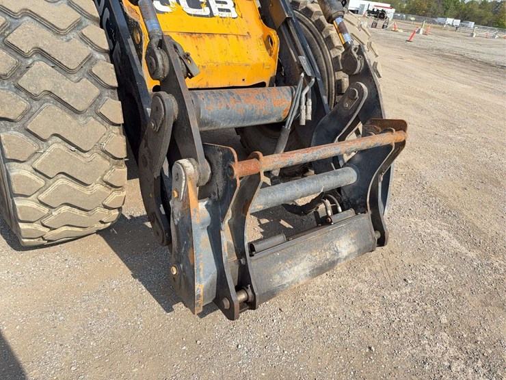 jcb-427ht-image-24