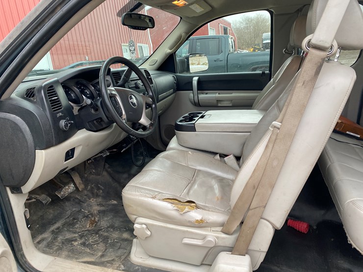 chevrolet-3500hd-image-34