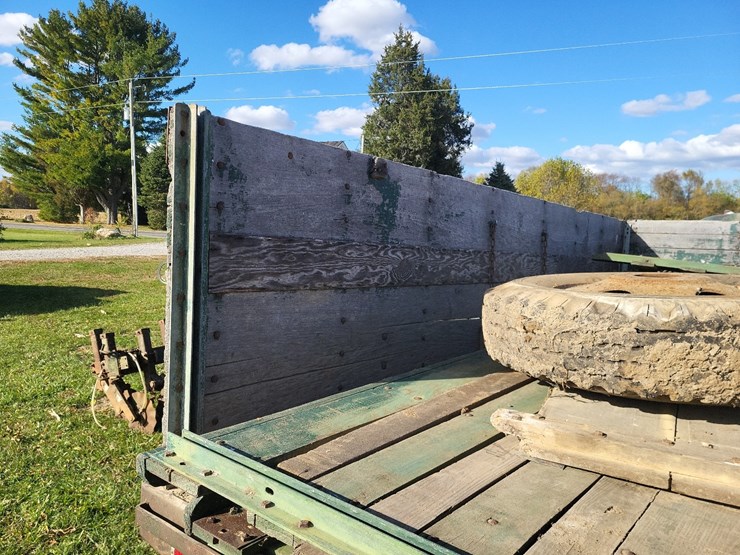 1953-gmc-354-24-round-top-cab-single-axle-grain-truck--needs-axle-shaft-image-24