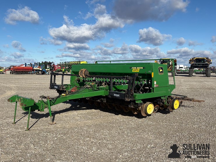 john-deere-750-image-1
