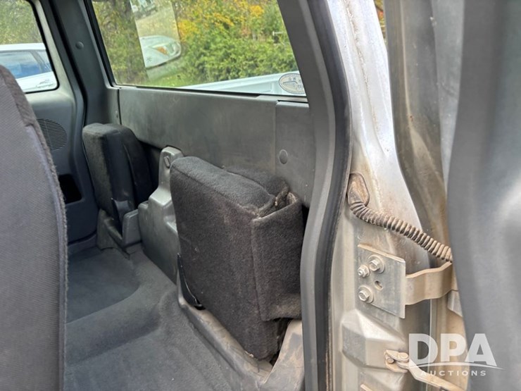 2010-ford-ranger-image-37