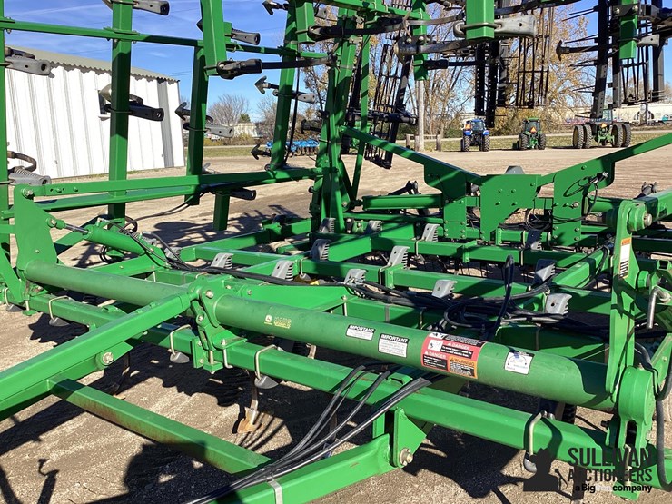 john-deere-2210-image-10