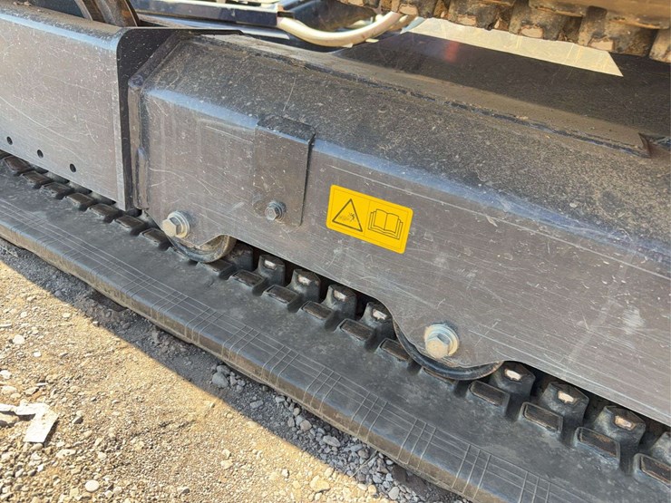 2022-kubota-kx040-4-image-8